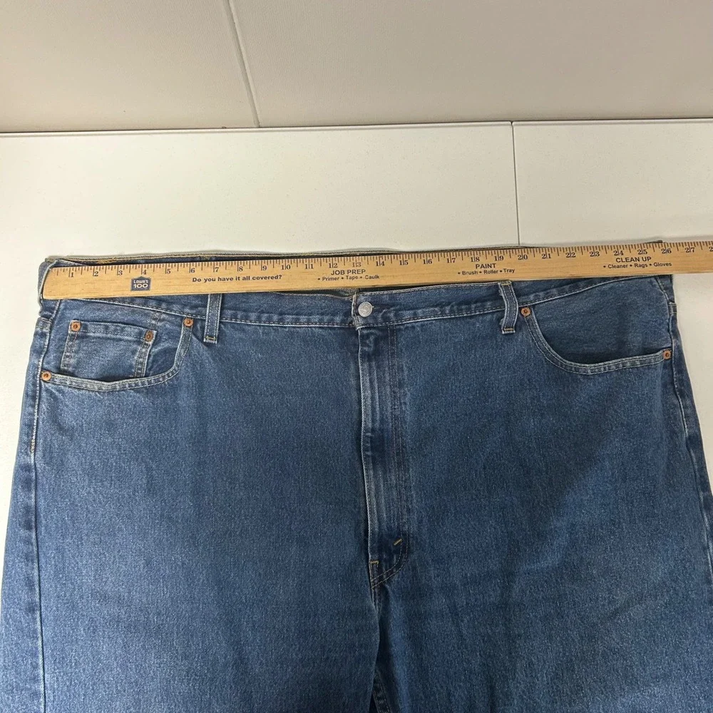 Levi's 550 Relaxed Fit Jeans Men 52x30 Medium Wash Blue Tapered Leg Denim